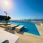 Elegant 2 Bed Plus Maids In Dt1 With Rooftop Pool