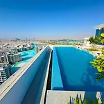 Elegant 2 Bed Plus Maids In Dt1 With Rooftop Pool