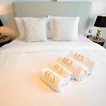 Elegant 2 Bed Plus Maids In Dt1 With Rooftop Pool