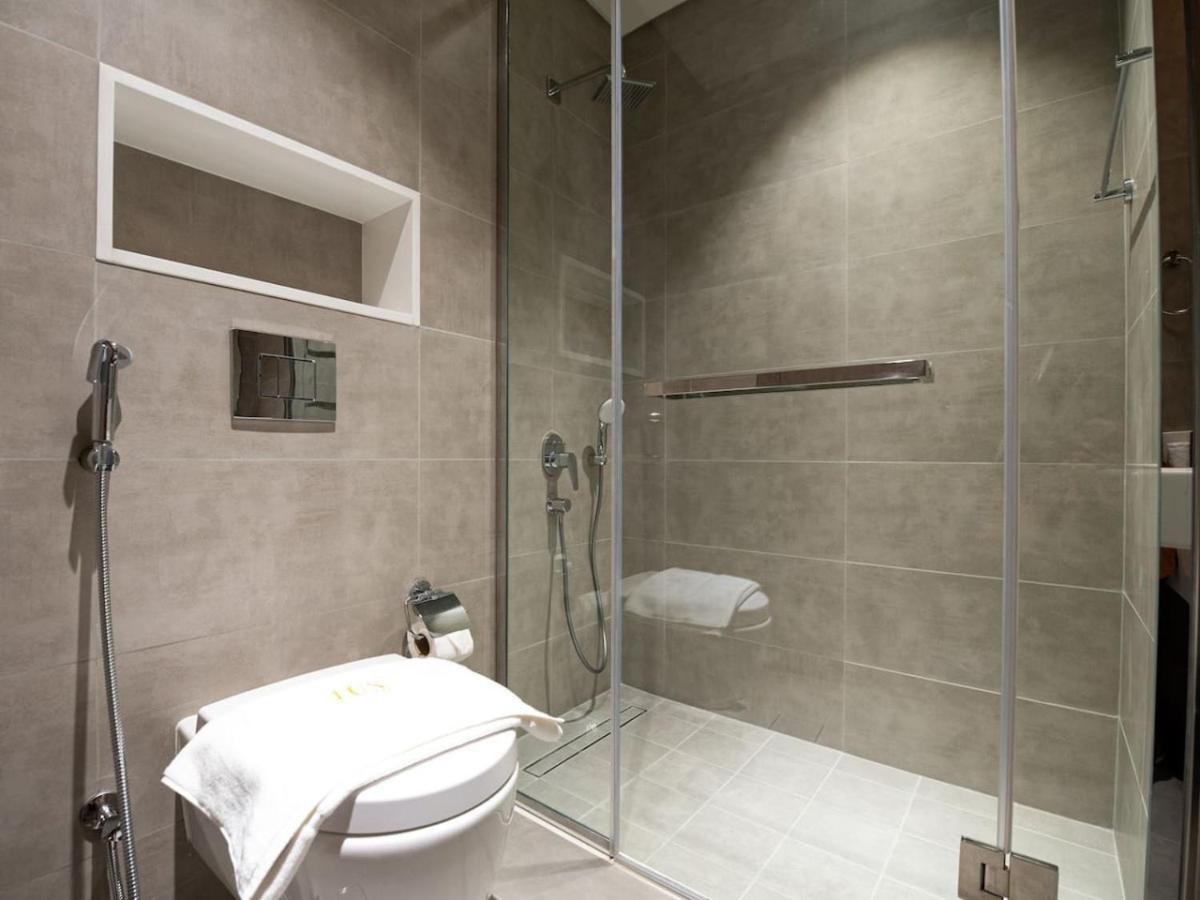 Elegant 2 Bed Maids In Dt1 With Rooftop Pool