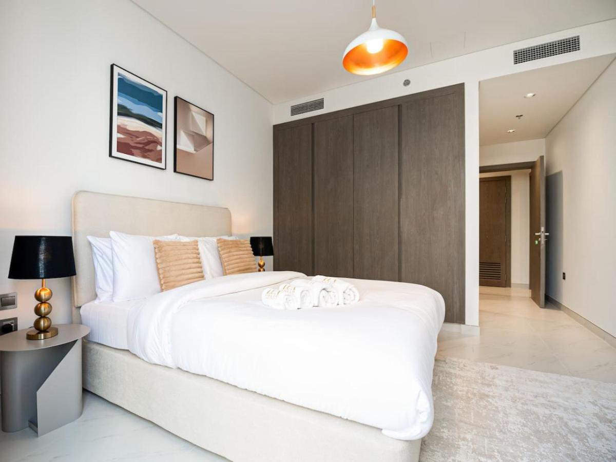 Apartment Elegant 2 Bed Maids In Dt1 With Rooftop Pool