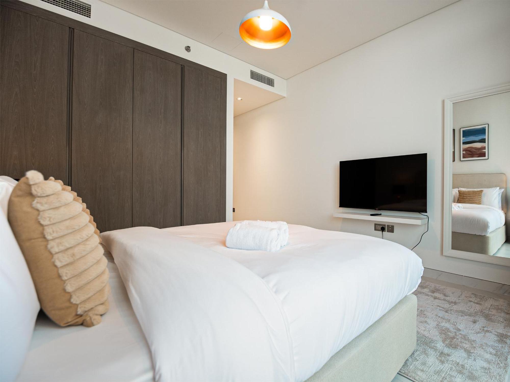 Apartment Elegant 2 Bed Maids In Dt1 With Rooftop Pool *